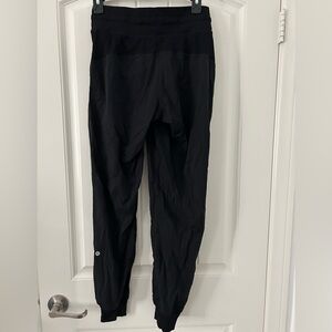 Lululemon Women’s Dance Studio Mid-Rise Jogger Size 4 Full Length 29”